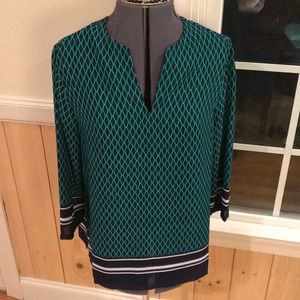 CLASSY navy and green 3/4 sleeve top
